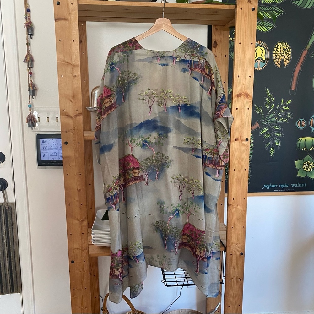 One Hundred Stars Oriental Landscape Grey Wool Throwover Poncho Shawl One Size — image 5 of 8